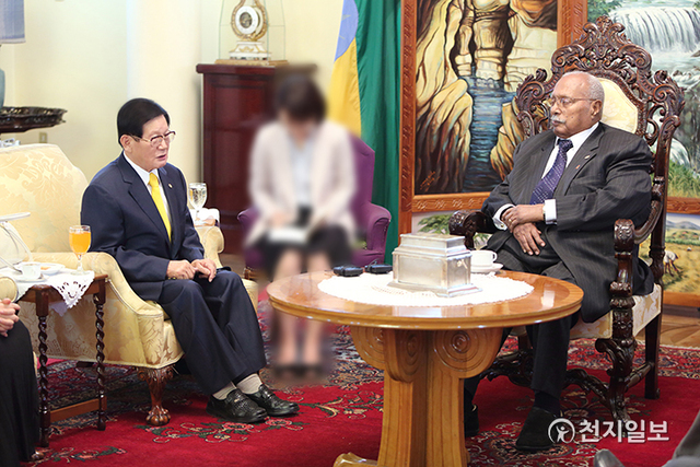2012년 12월 3일 이 대표가 에티오피아를 방문해 아디스아바바 대통령궁에서 기르마 월데 기오르기스 대통령을 만나고 있다. (제공: HWPL) ⓒ천지일보 2021.7.19