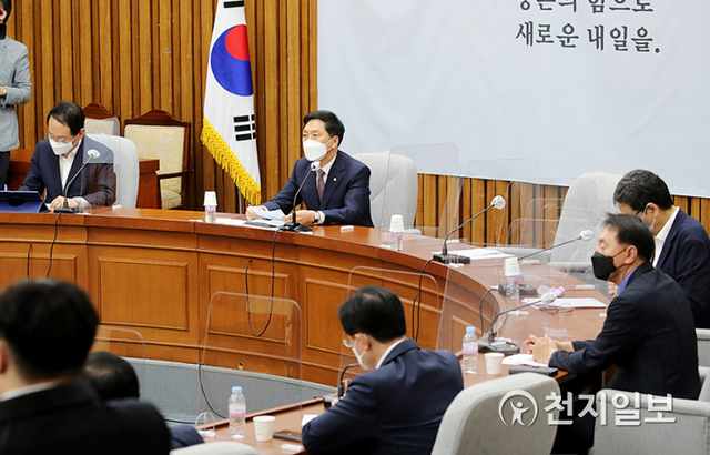 [천지일보=박준성 기자] 국민의힘 김기현 원내대표가 6일 서울 여의도 국회에서 열린 원내대책회의에서 발언하고 있다. (제공: 국민의힘) ⓒ천지일보 2021.7.6