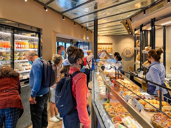 SPC그룹, 파리바게뜨 프랑스 ‘생미셸 점’ 오픈. (제공: SPC그룹)