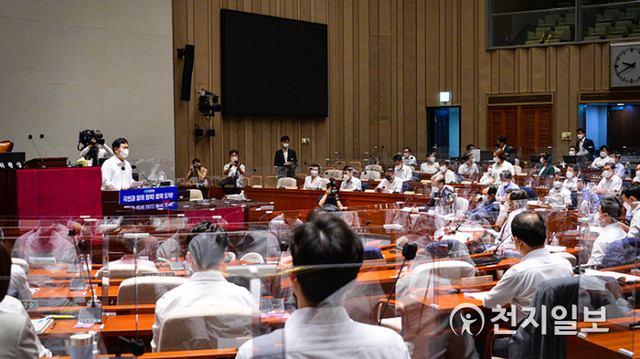 [천지일보=박준성 기자] 더불어민주당 송영길 대표가 26일 서울 여의도 국회에서 열린 2021년 정기국회 대비 국회의원 워크숍에서 발언하고 있다. (제공: 민주당) ⓒ천지일보 2021.8.26