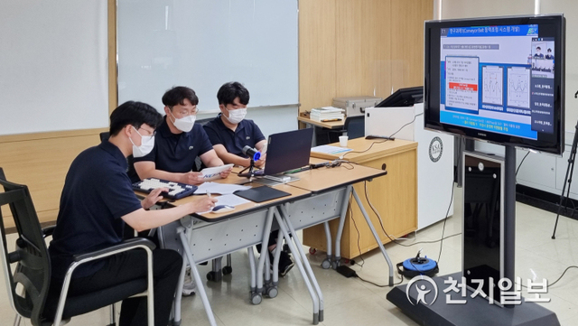 울산광역시에서 열린 ‘제47회 전국품질분임조경진대회’에서 한국남동발전 우수분임조가 생산현장의 개선사례를 발표하고 있다. (제공: 한국남동발전) ⓒ천지일보 2021.8.30
