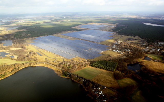 한화큐셀이 건설한 독일 브란덴부르크 위치한 태양광  발전소. (제공: 한화큐셀)