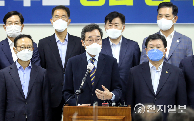 [천지일보=박준성 기자]  더불어민주당 대권후보인 이낙연 전 대표가 23일 경남 창원시 의창구 경남도의회에서 열린 ‘경남 정책공약 발표회’에서 발언하고 있다. (제공: 이낙연 캠프)ⓒ천지일보 2021.9.23