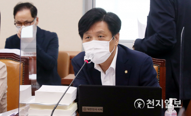 [천지일보=박준성 기자] 더불어민주당 조승래 의원이 2일 서울 여의도 국회에서 열린 과학기술정보방송통신위원회 전체회의에서 발언하고 있다. (제공: 국회)ⓒ천지일보 2020.9.2