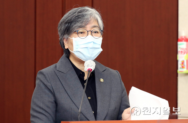 [천지일보=박준성 기자] 6일 서울 여의도 국회에서 열린 보건복지위의 국정감사에 출석한 정은경 질병관리청장이 업무보고를 하고 있다. (제공: 국회) ⓒ천지일보 2021.10.6