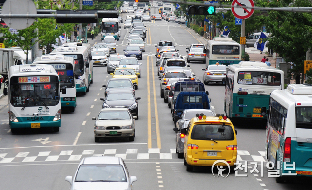 진주시내버스 운행 모습. (제공: 진주시) ⓒ천지일보 2020.3.15