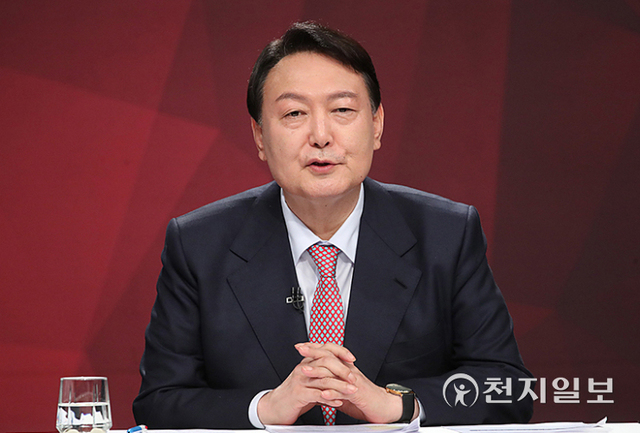 [천지일보=박준성 기자] 국민의힘 윤석열 대선 경선후보가 18일 오후 부산 수영구 부산MBC에서 열린 부산·울산·경남 합동토론회에 참석해 발언하고 있다. (제공: 국민의힘) ⓒ천지일보 2021.10.18