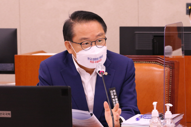 국민의힘 안병길 의원이 질의하고 있다. (제공: 국민의힘 안병길 의원실)