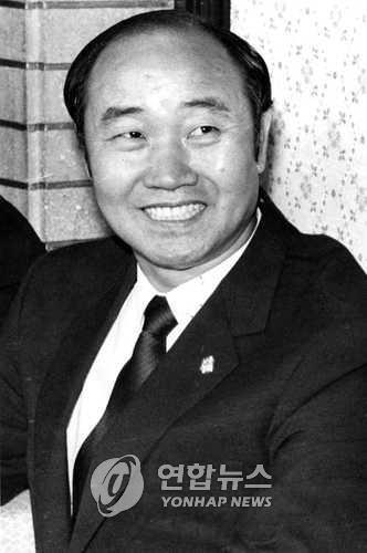 새마을중앙본부 회장 재직시의 전경환씨. (제공: 연합뉴스)