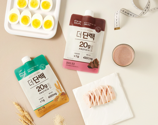 더:단백, 파우더 초코곡〮물. (제공: 빙그레)