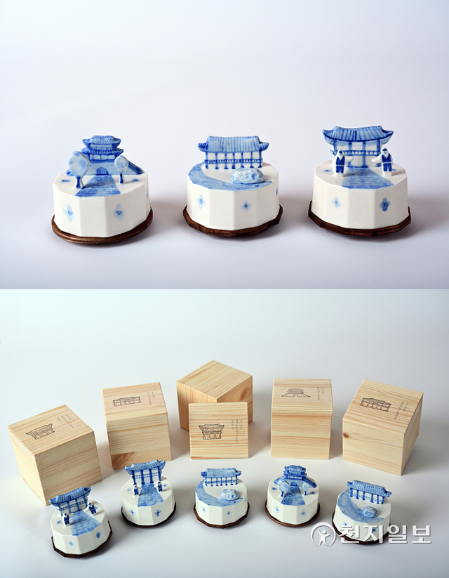 [천지일보 진주=최혜인 기자] 3일 ‘진주시 관광기념품 공모전’ 전시회에서 진주성 대표 장소인 공북문·영남포정사문루·촉석루 모양으로 만들어진 ‘도자기 오르골’이 전시돼 눈길을 끌고 있다.올해 공모전은 참신한 기념품 발굴과 지역공예인의 역량강화를 위해 처음으로 전국단위로 확대됐으며 오는 5일까지 시청에서 열릴 예정이다. ⓒ천지일보 2021.11.3