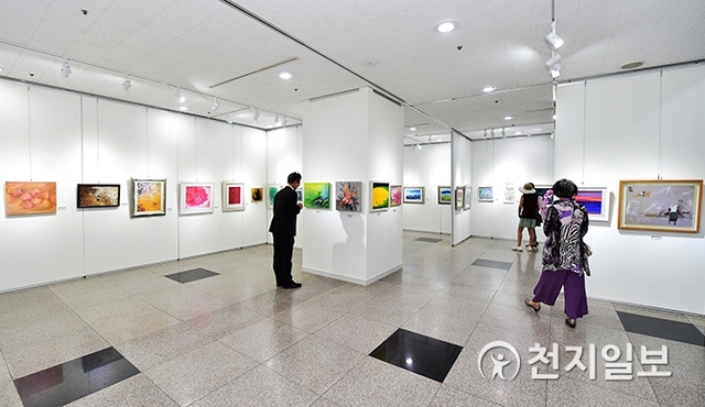 진주시청 2층에 조성된 ‘갤러리 진심 1949’ 모습. (제공: 진주시) ⓒ천지일보 2019.5.28