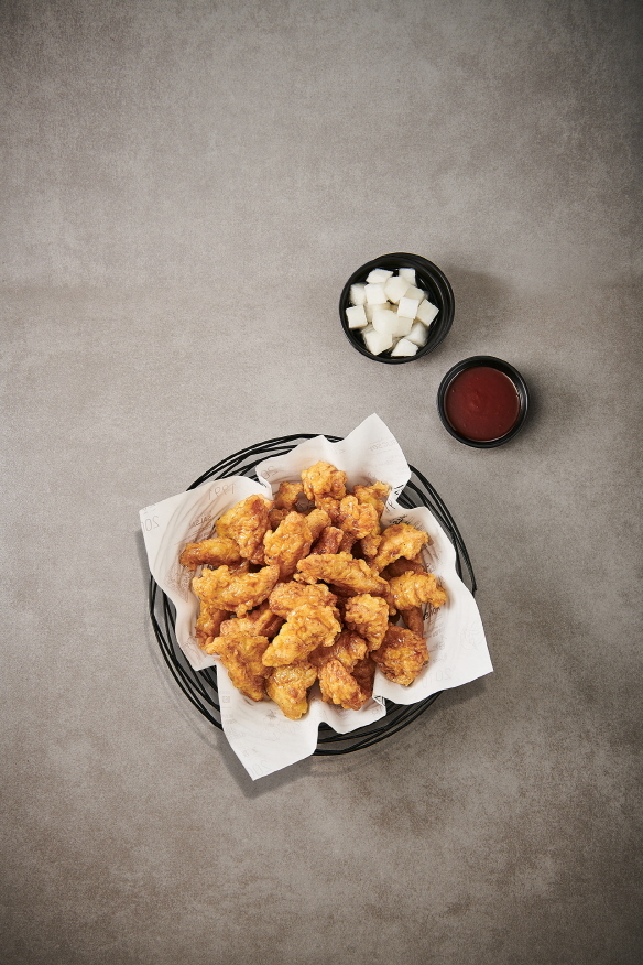 교촌치킨, 지난해 가맹점당 하루 평균 110마리 판매. (제공: 교촌치킨) ⓒ천지일보 2020.1.14