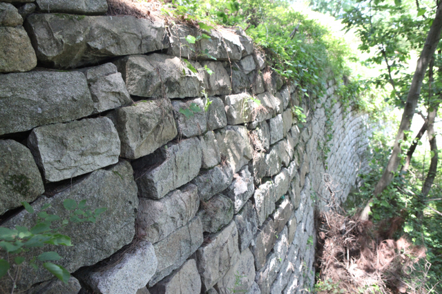 설봉산성 성벽