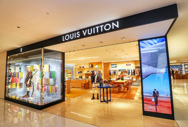 현대백화점 압구정본점의 루이비통 남성 전문 매장 전경. (제공: 현대백화점)