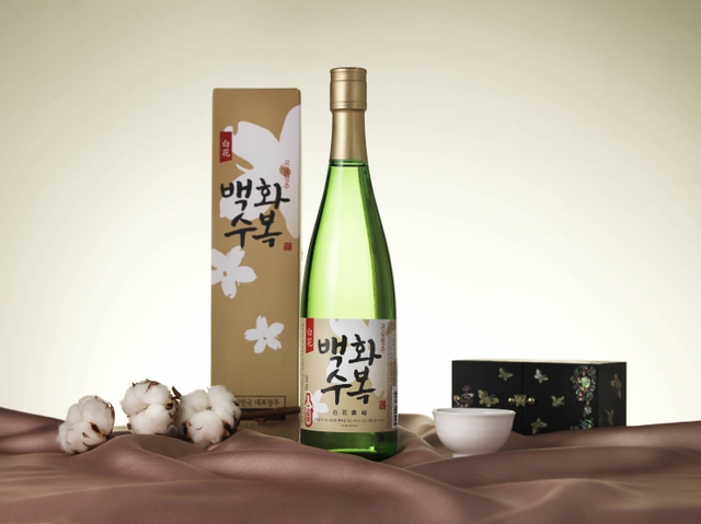 백화수복. (제공: 롯데칠성음료)