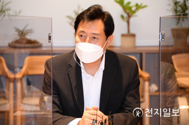 오세훈 서울시장이 14일 오후 서울시청에서 열린 코로나19 민관협력 공동대응회의에서 발언을 하고 있다. (제공: 서울시) ⓒ천지일보 2021.7.14