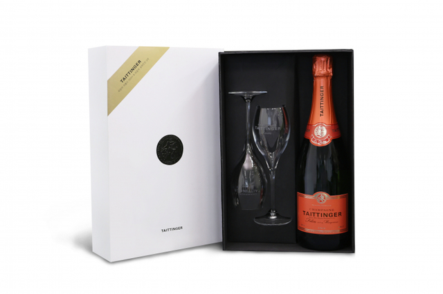‘떼땅져 레폴리 드 라 마께트리(Taittinger Les Folies de la Marquetterie, 레폴리)’ 출시 1주년 기념해 2500세트 한정으로 선보이는 특별기획상품. (제공: 하이트진로)
