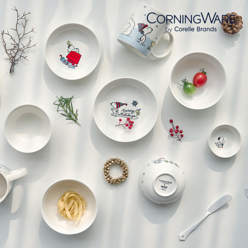 코닝웨어 스누피 디너웨어 3종 세트​​. (제공: 코렐)