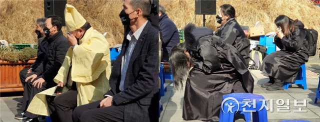 [천지일보=황해연 기자] 대한불교조계종 사회노동위원회와 코로나19 백신 피해자 가족협의회(코백회)가 12일 서울 종로구 청계광장에서 개최한 ‘신종 코로나바이러스 감염증(코로나19) 백신 희생자 추모 및 진상규명과 피해자 대책마련 촉구 기도회’를 개최한 가운데 참석한 유가족이 눈물을 흘리고 있다. ⓒ천지일보 2022.2.12