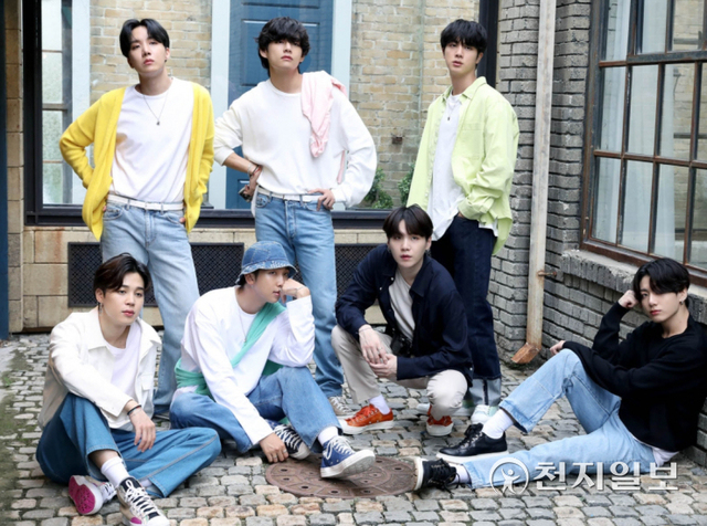 글로벌 가수 방탄소년단 (출처: 방탄소년단 페이스북 캡처) ⓒ천지일보 2022.2.14