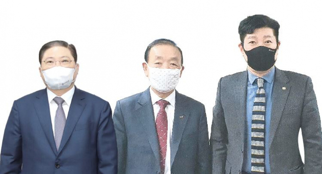 한국교회 보수진영의 연합기구인 한국교회총연합(한교총)과 한국교회연합(한교연), 한국기독교총연합회(한기총)의 통합이 추진되고 있다. 한교총과 한기총이 이달까지 기본계획서를 작성키로 한 가운데 사진은 왼쪽부터 한교총 통합추진위원장 소강석 목사, 한교연 대표회장 송태섭 목사, 한기총 임시대표회장 김현성 변호사 . (출처: 뉴시스) ⓒ천지일보 2022.2.10