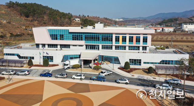 진주시 농업기술센터 본관 전경. (제공: 진주시청) ⓒ천지일보 2021.1.14