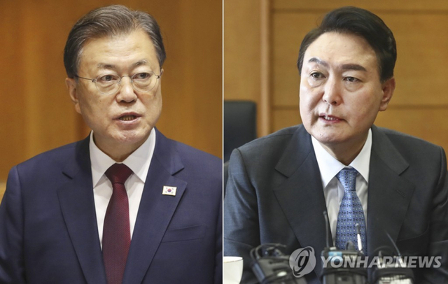 문재인 대통령-윤석열 대통령 당선인 (출처: 연합뉴스)