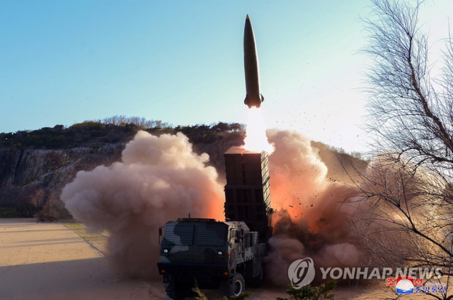 합동참모본부가 북한이 지난 16일 오후 발사체 2발을 발사했다고 17일 밝혔다. 사진은 기사 내용과 직접 관련 없음. (출처: 연합뉴스)