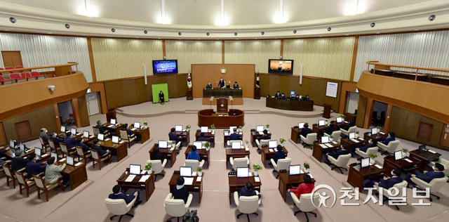 20일 진주시의회(의장 이상영)에서 제237회 임시회 제2차 본회의가 열리고 있다. (제공: 진주시의회) ⓒ천지일보 2022.4.20
