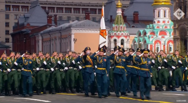러시아가 대조국전쟁으로 부르는 2차 세계대전 승전 77주년 기념식이 9일 러시아 모스크바 붉은광장에서 열린 가운데 군사 퍼레이드가 진행 중이다. (출처: 텔레그래프 유튜브 캡처)