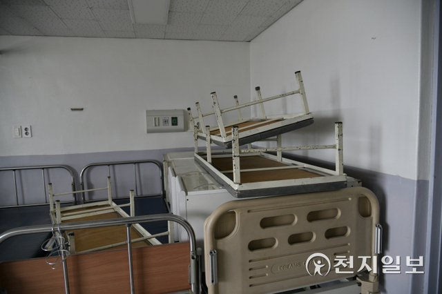 [천지일보 충북=홍나리 기자] 건국대 충주병원 내 폐쇄된 병동 모습. ⓒ천지일보 2022.5.22