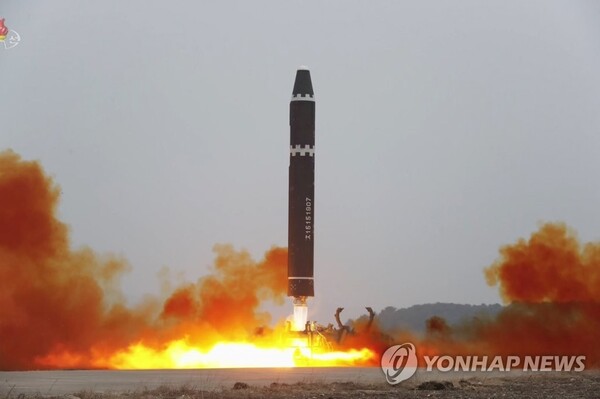 북한 ICBM 화성-15형. (출처: 연합뉴스)