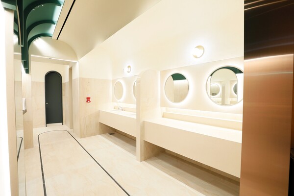 새롭게 리뉴얼한 롯데월드몰 1층 여자화장실 내부. (제공: 롯데물산)