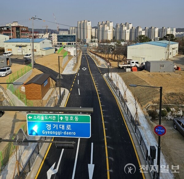 오산시 갈곶동~청호동 잇는 도시계획도로 개통 구간 모습. (제공:오산시) ⓒ천지일보 2023.04.06.