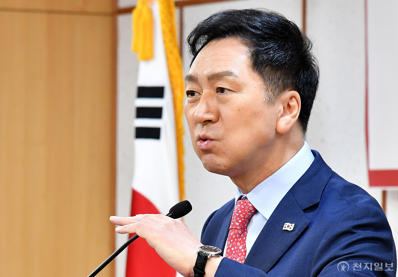 [천지일보=박준성 기자] 국민의힘 김기현 대표가 2일 서울 여의도 국회 의원회관에서 열린 ‘윤석열 정부 1년, 한미정상회담 성과와 과제’ 세미나에서 축사하고 있다. ⓒ천지일보 2023.05.02.