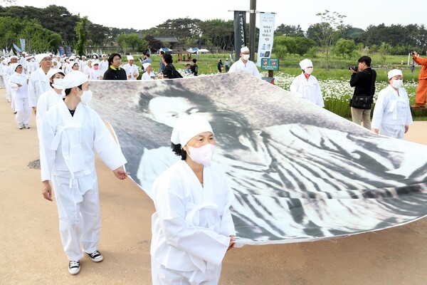 제56회 동학농민혁명기념제가 동학농민혁명국가기념일인 11일(황토현전승일) ‘피어나는 녹두꽃, 자라나는 평화’라는 주제로 동학농민혁명기념공원에서 개최되고 있다. (제공: 정읍시) ⓒ천지일보 2023.05.11.