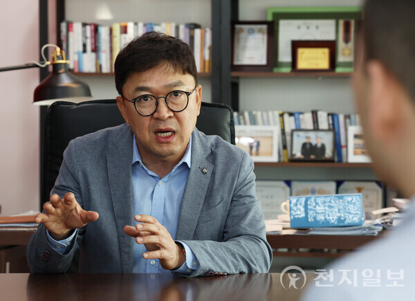 [천지일보=남승우 기자] 권혁우 ㈜코뉴 대표가 본지와의 인터뷰를 하고 있다. ⓒ천지일보 2023.05.21.