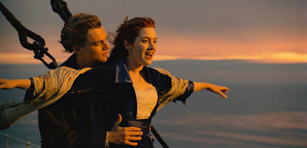 두 남녀의 슬픈 사랑 이야기를 그린 영화 타이타닉 영화 속 장면. (영화 캡쳐)