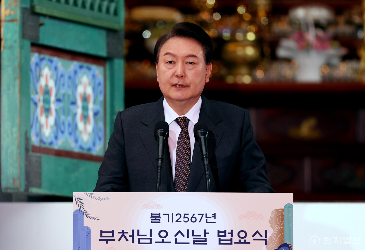 [천지일보=박준성 기자] 윤석열 대통령이 27일 오전 서울 종로구 조계사에서 열린 불기 2567년 부처님오신날 봉축법요식에서 축사를 하고 있다. ⓒ천지일보 2023.05.27.