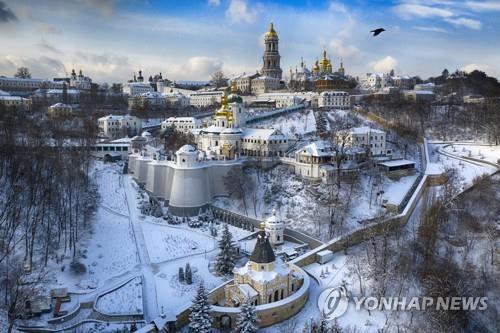 우크라이나 정교회의 영적 심장부인 키이우의 페체르스크 수도원(Kiev Pechersk Lavra). (AP/연합뉴스)