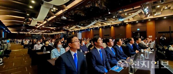 22일 오후 4시 서울 종로구 HW컨벤션센터에 열린 서울야고보지파 말씀대성회에 참석한 900여명이 말씀을 듣고 있다. ⓒ천지일보 2023.07.22.