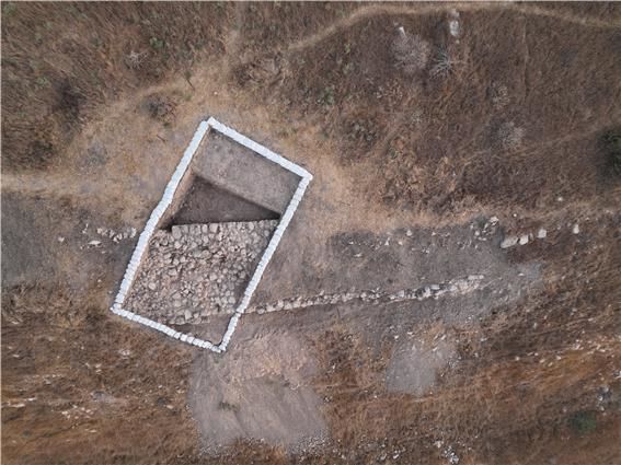 한국발굴단에 의해 발견된 예루살렘 텔 라기스 남쪽 르호보암 시대 석조 성벽. (출처: 이스라엘관광청)