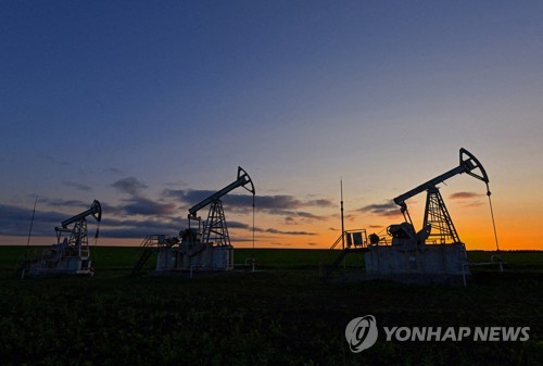 사진은 러시아 타타르스탄 지역에 있는 원유 펌프잭 (출처: 연합뉴스)