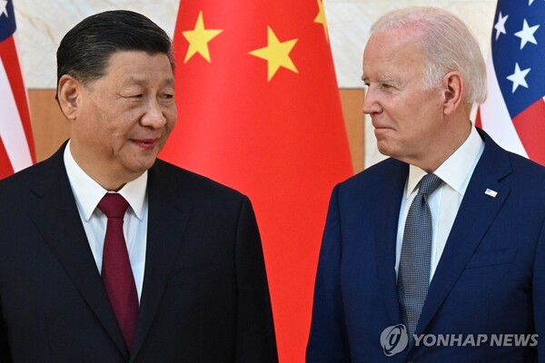 시진핑 中 국가주석과 바이든 美 대통령(우) (출처: AFP, 연합뉴스)