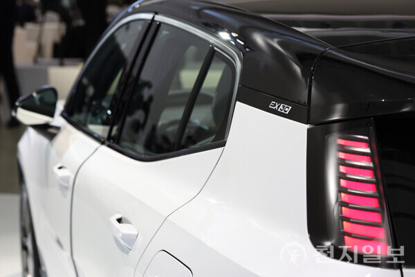 [천지일보=남승우 기자] 28일 서울 중구 동대문디자인플라자에서 열린 ‘Volvo EX30 국내 최초 공개 미디어 이벤트’에서 차량이 전시돼 있다. ⓒ천지일보 2023.11.28.