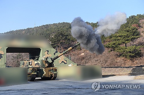북한이 서해 북방한계선(NLL) 인근 해안포 사격을 실시한 5일 연평도에서 우리 군 K9 자주포가 해상사격 훈련을 하고 있다. 2024.1.5 (출처: 연합뉴스)