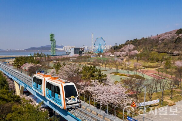 월미바다열차 모습(제공: 인천교통공사) ⓒ천지일보 2024.01.15.