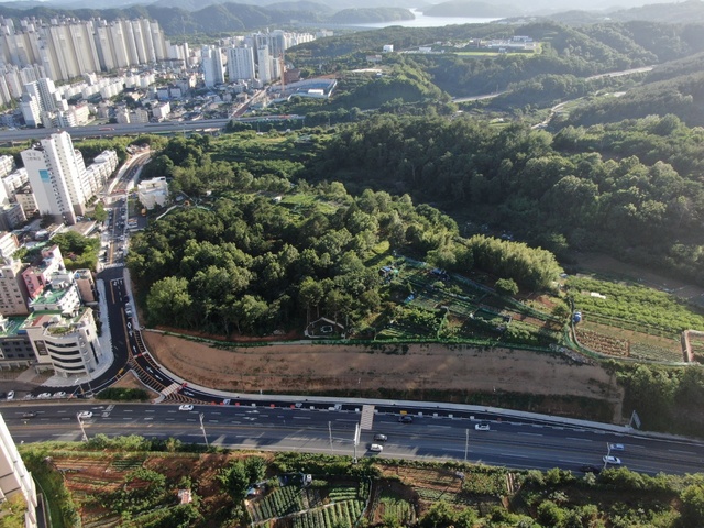 우회도로가 개통된 진주 10호 광장 국도 출구 인근 모습. (제공: 진주시) ⓒ천지일보 2022.07.02