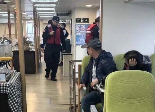 대만 추르호 검문 중인 중국 해양경찰. (출처: 연합뉴스)